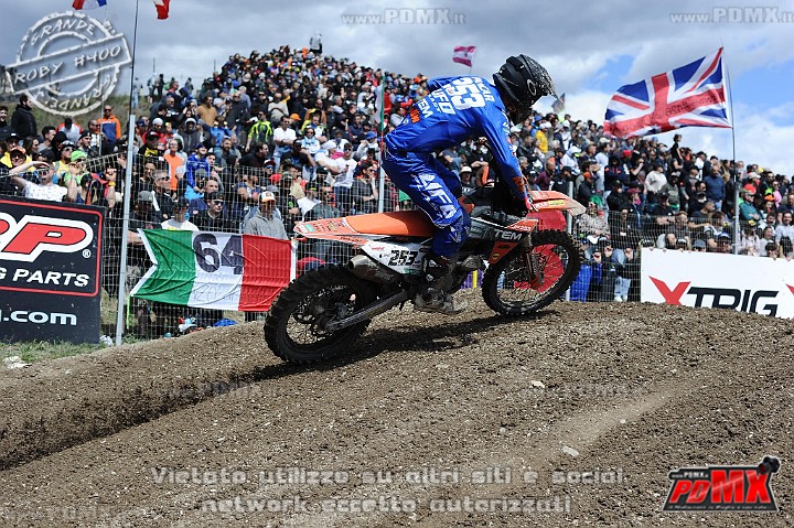 ROB_2714 (Copy).jpg
